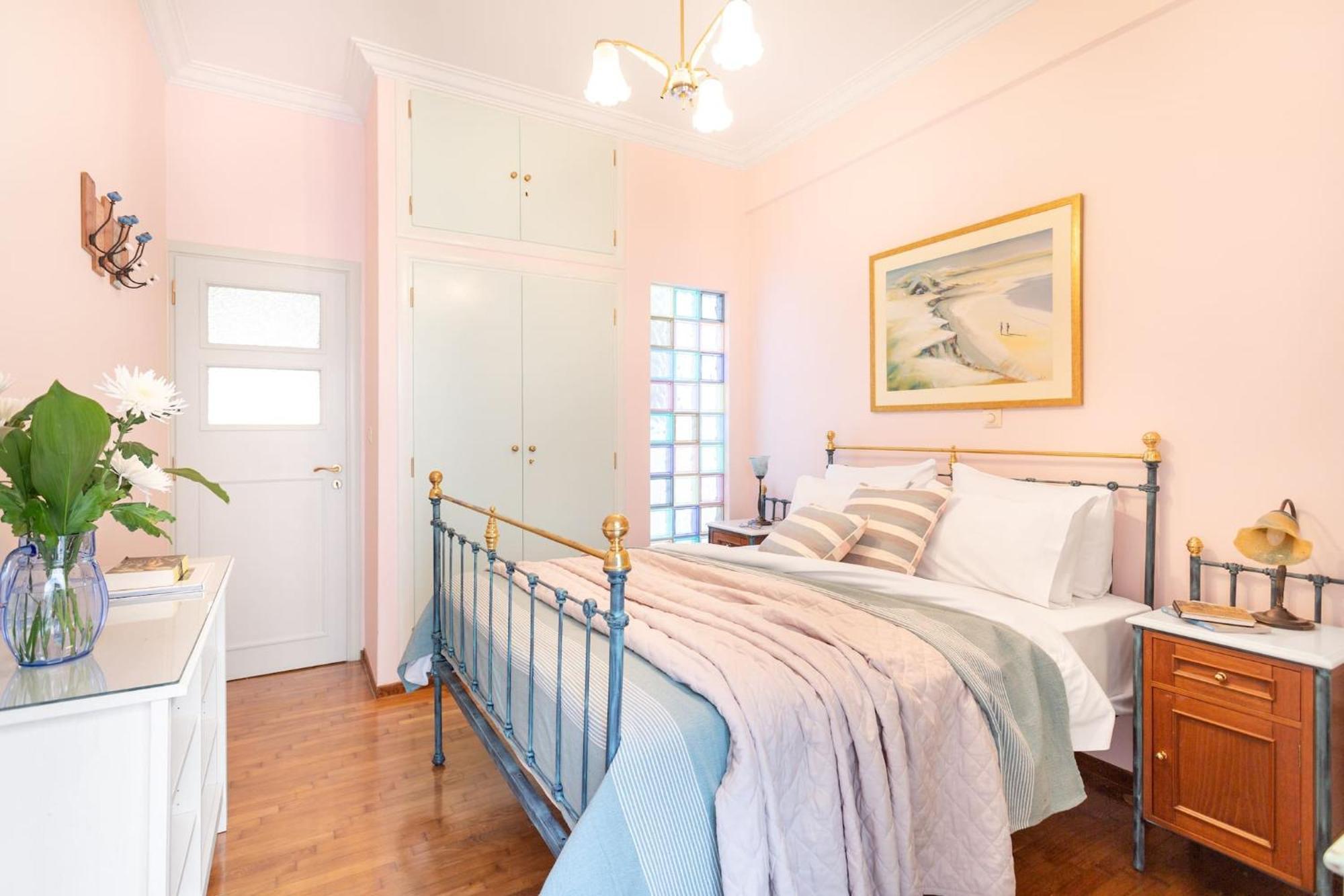 Appartement Bright, Calming Retreat With A Balcony Near Metro! à Athènes Extérieur photo